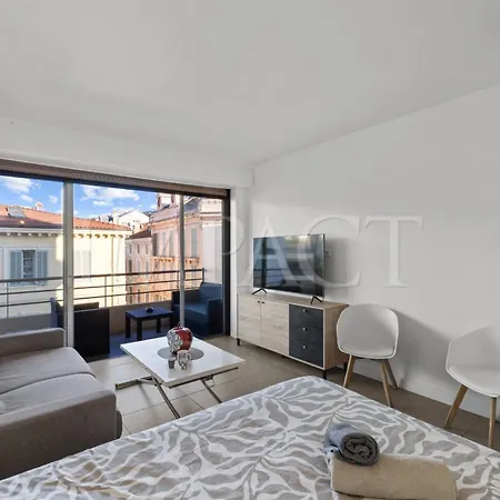 Croisette - 2035 For Rent كان