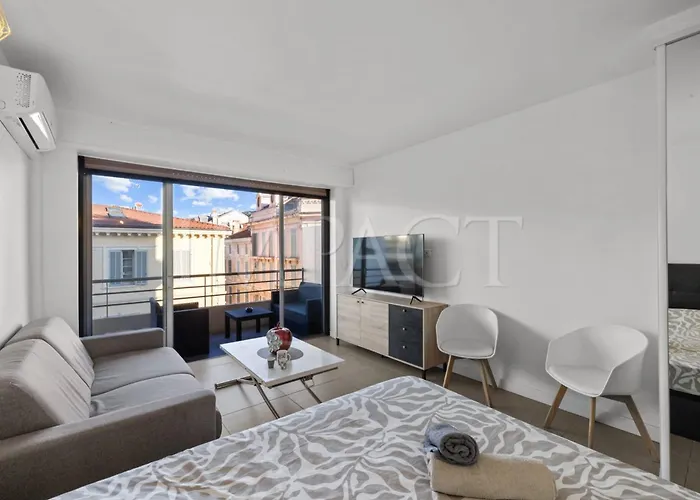 Croisette - 2035 For Rent 戛纳